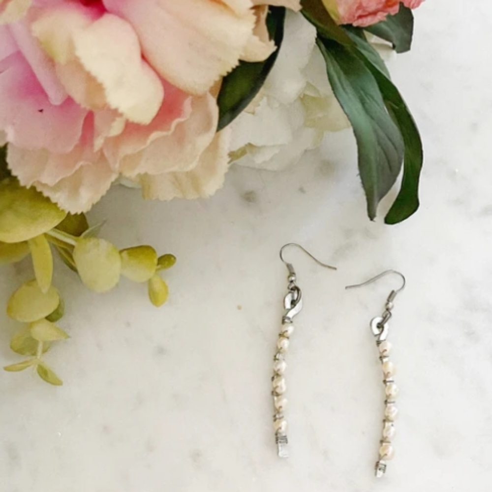 HANDMADE FRESHWATER PEARLS DANGLING EARRINGS IN BLUSH